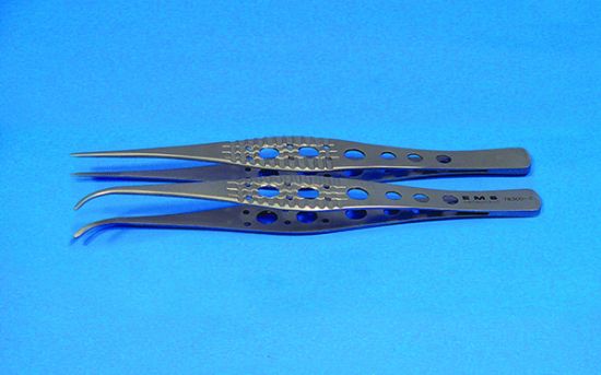 Picture of Non Slip Grip Forceps 140mm, 1.0mm tip. Serrated and Straight Tips