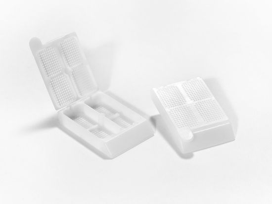 Picture of 2-Compartment Biopsy Cassettes