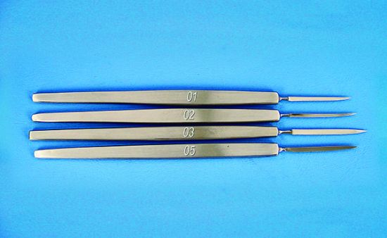 Picture of Micro Dissecting Forceps, Blade 25 mm (L) X 1.5 mm (W)