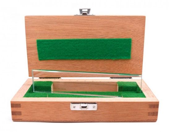 Picture of 1,000mm long scale in 0.1mm divisions